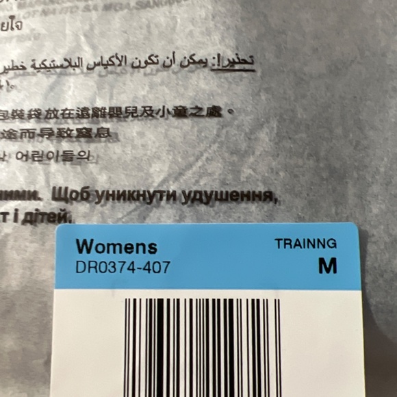 Women's Nike Yoga Dri-FIT Tank - Picture 4 of 10